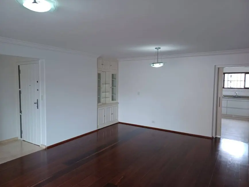 Foto 2 de Apartamento com 3 quartos para alugar, 130m2 em Moema, São Paulo - SP