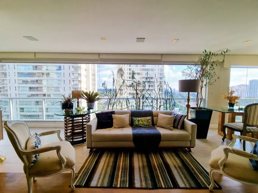 Foto 4 de Apartamento com 3 quartos para alugar, 233m2 em Campo Belo, São Paulo - SP