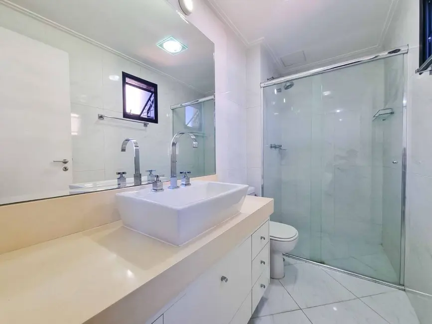 Apartamento com 2 quartos para alugar, 98m2 em Brooklin Novo, São Paulo - SP - imagem 8 Foto 8 de Apartamento com 2 quartos para alugar, 98m2 em Brooklin Novo, São Paulo - SP