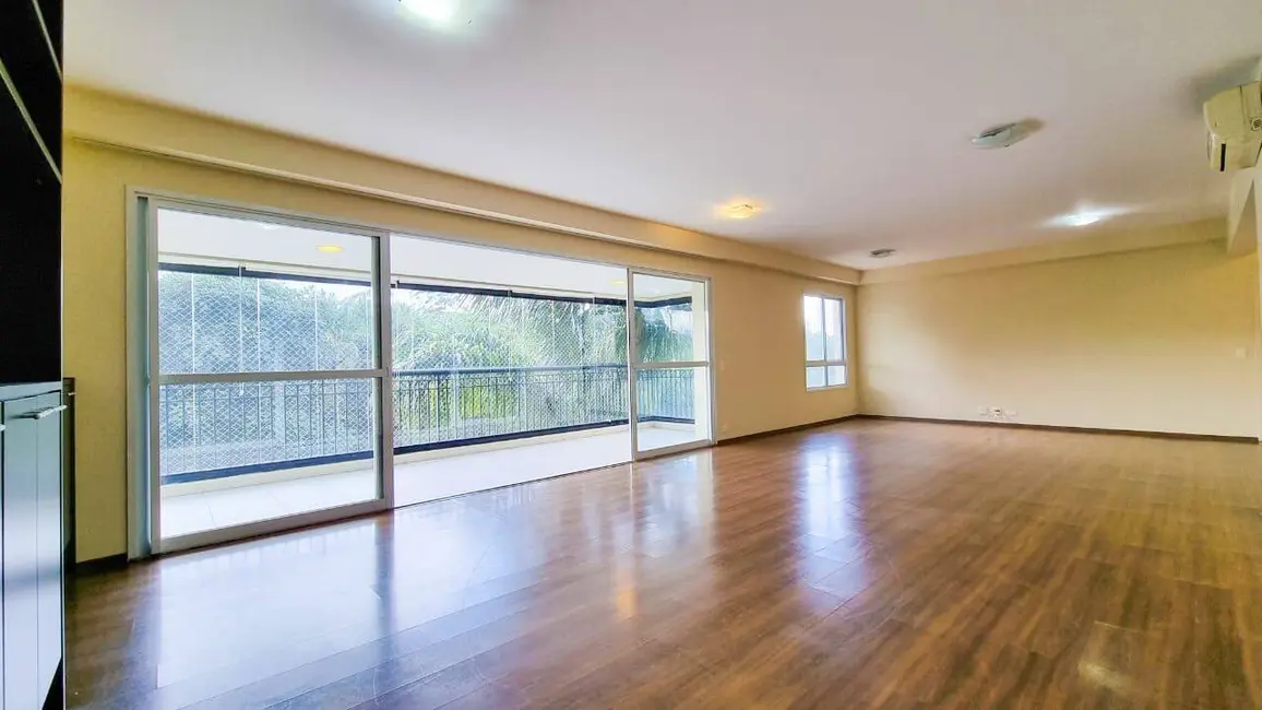 Apartamento com 3 quartos para alugar, 220m2 em Granja Julieta, São Paulo - SP - imagem 1 Foto 1 de Apartamento com 3 quartos para alugar, 220m2 em Granja Julieta, São Paulo - SP