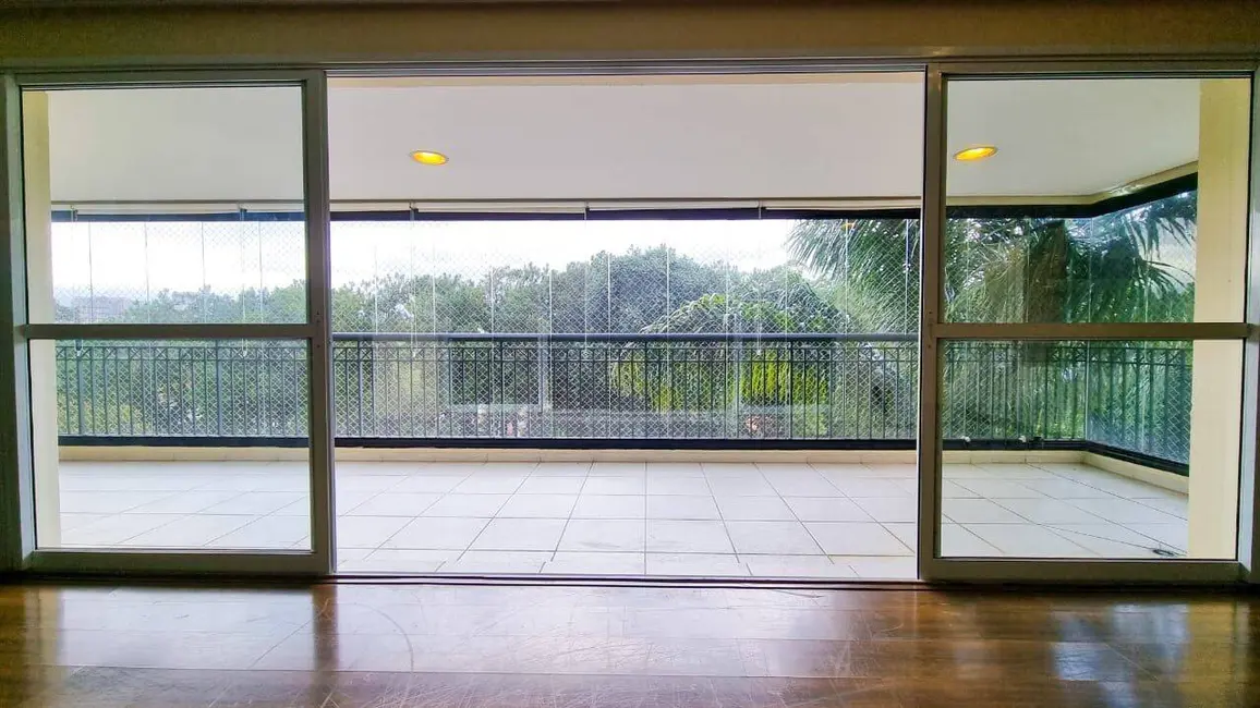 Apartamento com 3 quartos para alugar, 220m2 em Granja Julieta, São Paulo - SP - imagem 4 Foto 4 de Apartamento com 3 quartos para alugar, 220m2 em Granja Julieta, São Paulo - SP