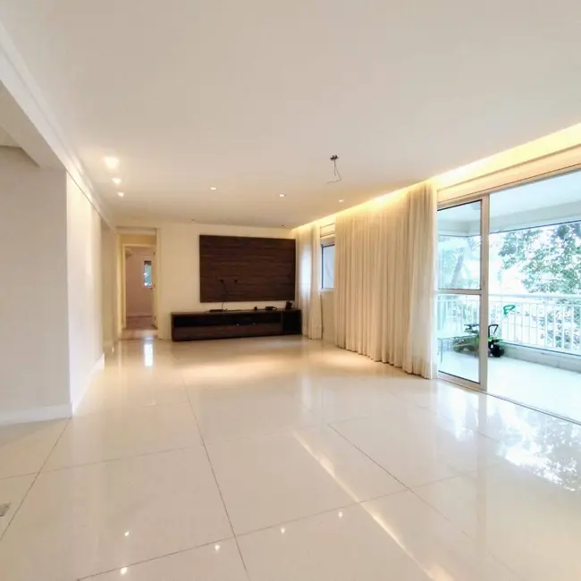 Apartamento com 3 quartos à venda e para alugar, 143m2 em Chácara Santo Antônio (Zona Sul), São Paulo - SP - imagem 5 Foto 5 de Apartamento com 3 quartos à venda e para alugar, 143m2 em Chácara Santo Antônio (Zona Sul), São Paulo - SP