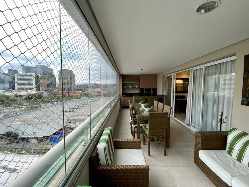 Apartamento com 3 quartos para alugar, 147m2 em São Paulo - SP - imagem 6 Foto 6 de Apartamento com 3 quartos para alugar, 147m2 em São Paulo - SP