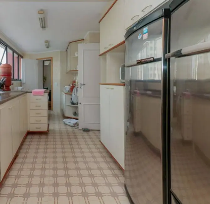 Apartamento com 3 quartos à venda, 200m2 em Moema, São Paulo - SP - imagem 9 Foto 9 de Apartamento com 3 quartos à venda, 200m2 em Moema, São Paulo - SP