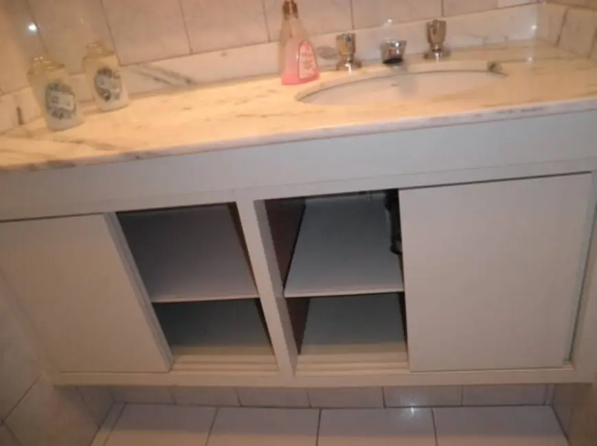 Foto 2 de Apartamento com 3 quartos para alugar, 90m2 em Campo Belo, São Paulo - SP