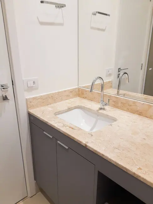 Apartamento com 1 quarto para alugar, 30m2 em Moema, São Paulo - SP - imagem 8 Foto 8 de Apartamento com 1 quarto para alugar, 30m2 em Moema, São Paulo - SP