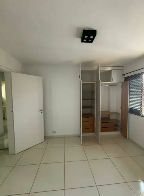 Apartamento com 1 quarto para alugar, 100m2 em Moema, São Paulo - SP - imagem 6 Foto 6 de Apartamento com 1 quarto para alugar, 100m2 em Moema, São Paulo - SP