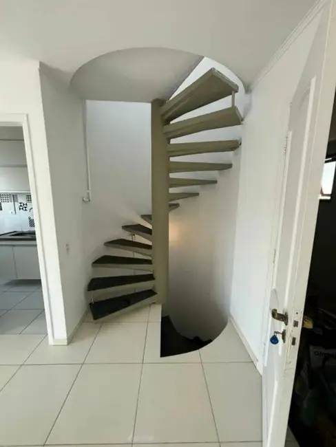 Apartamento com 1 quarto para alugar, 100m2 em Moema, São Paulo - SP - imagem 5 Foto 5 de Apartamento com 1 quarto para alugar, 100m2 em Moema, São Paulo - SP