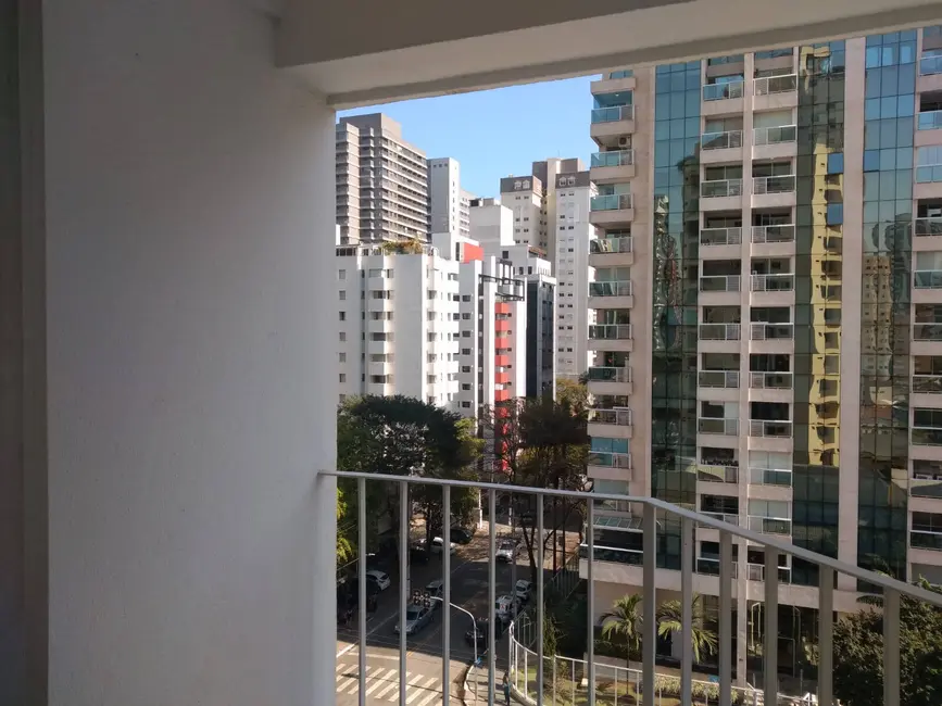 Foto 4 de Apartamento com 1 quarto para alugar, 33m2 em Moema, São Paulo - SP
