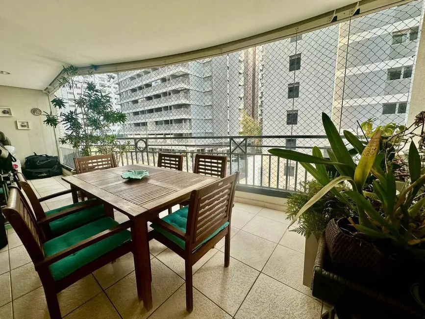 Foto 4 de Apartamento com 3 quartos para alugar, 155m2 em Moema, São Paulo - SP