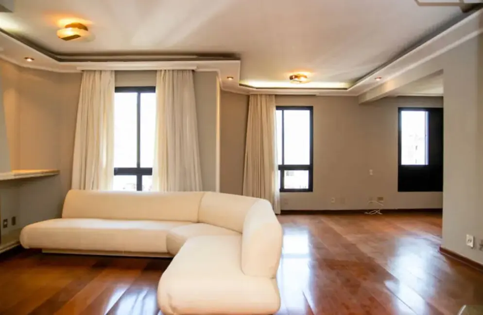 Apartamento com 3 quartos para alugar, 195m2 em Moema, São Paulo - SP - imagem 3 Foto 3 de Apartamento com 3 quartos para alugar, 195m2 em Moema, São Paulo - SP
