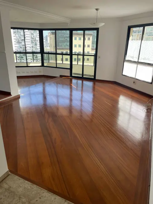 Foto 3 de Apartamento com 3 quartos à venda e para alugar, 221m2 em Moema, São Paulo - SP