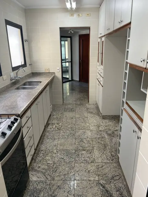 Foto 8 de Apartamento com 3 quartos à venda e para alugar, 221m2 em Moema, São Paulo - SP