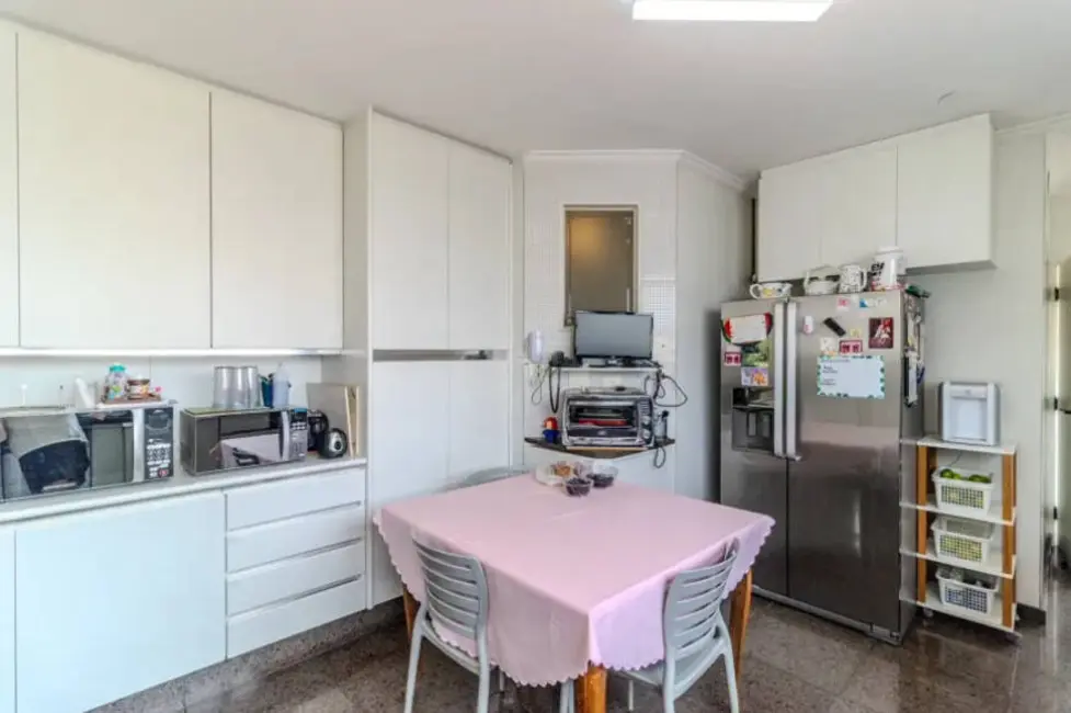 Apartamento com 4 quartos à venda, 321m2 em Higienópolis, São Paulo - SP - imagem 9 Foto 9 de Apartamento com 4 quartos à venda, 321m2 em Higienópolis, São Paulo - SP