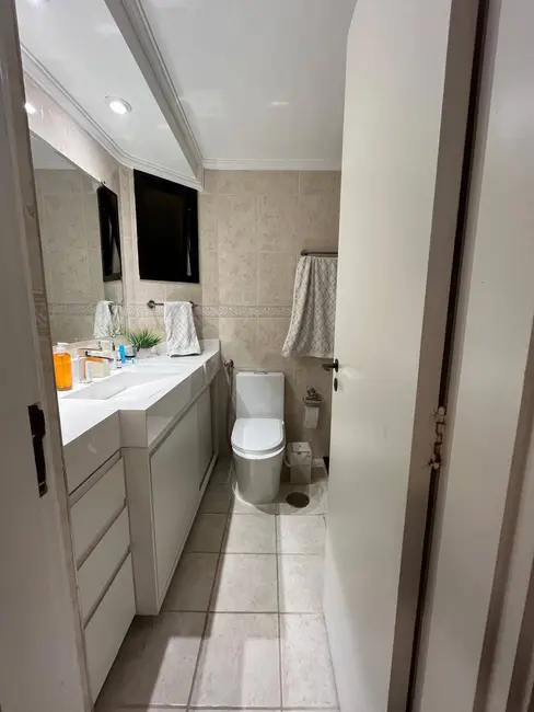 Foto 9 de Apartamento com 2 quartos à venda, 80m2 em Vila Nova Conceição, São Paulo - SP