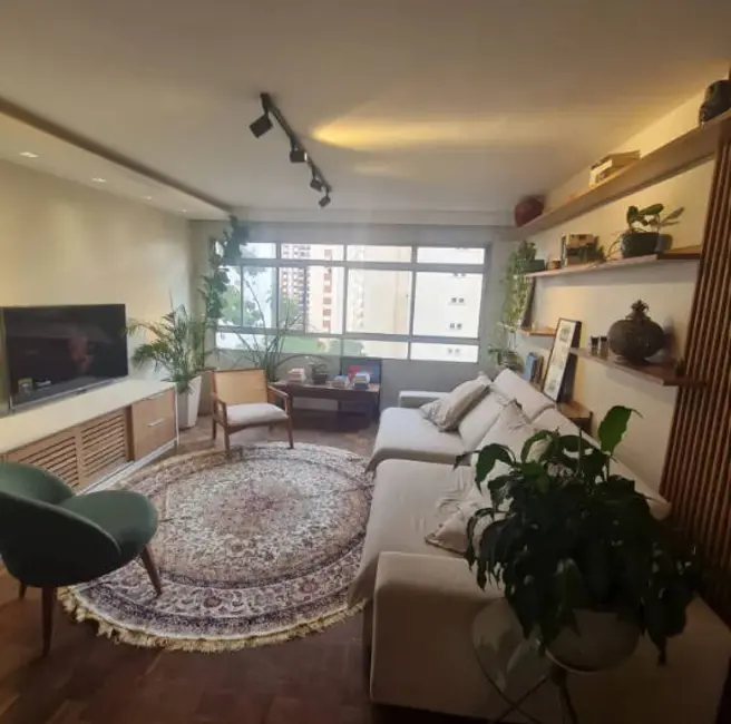 Apartamento com 3 quartos à venda, 125m2 em Moema, São Paulo - SP - imagem 2 Foto 2 de Apartamento com 3 quartos à venda, 125m2 em Moema, São Paulo - SP