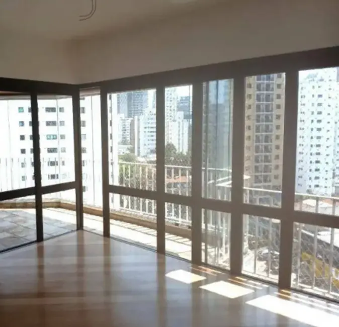 Apartamento com 3 quartos à venda, 177m2 em Moema, São Paulo - SP - imagem 1 Foto 1 de Apartamento com 3 quartos à venda, 177m2 em Moema, São Paulo - SP
