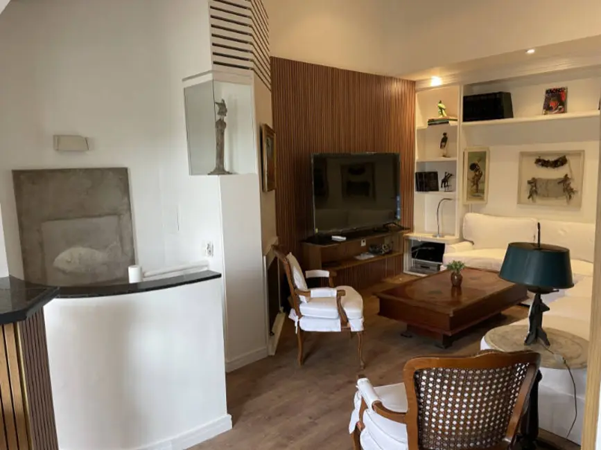 Foto 3 de Cobertura com 3 quartos para alugar, 200m2 em Vila Olímpia, São Paulo - SP