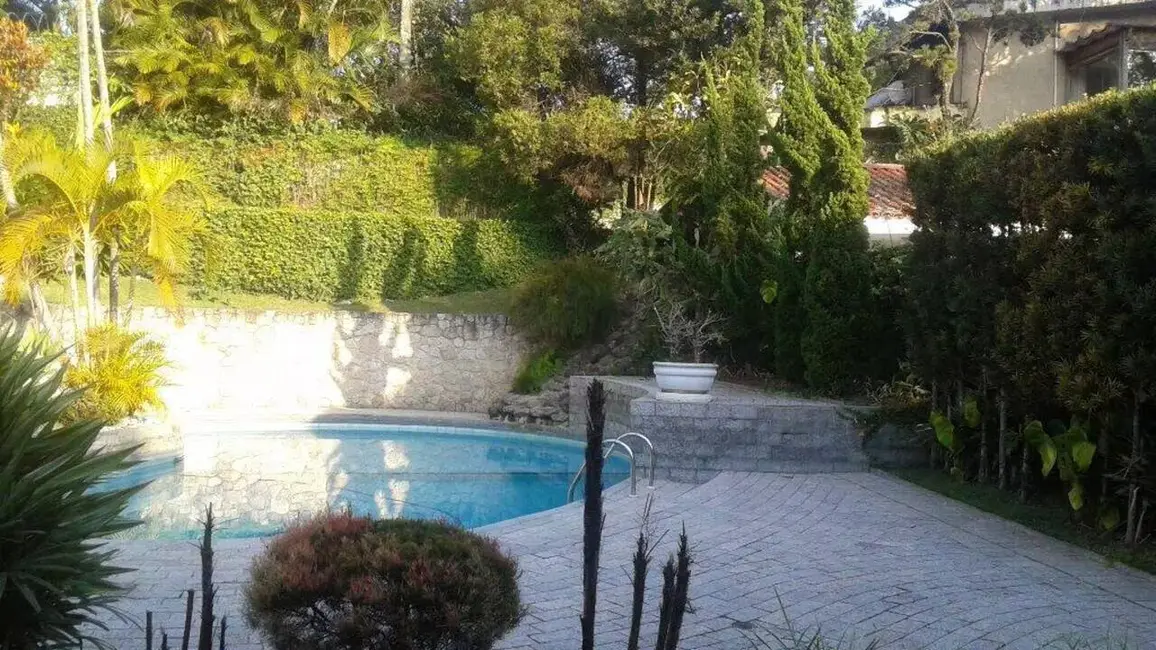 Foto 1 de Casa com 4 quartos à venda e para alugar, 980m2 em Interlagos, São Paulo - SP