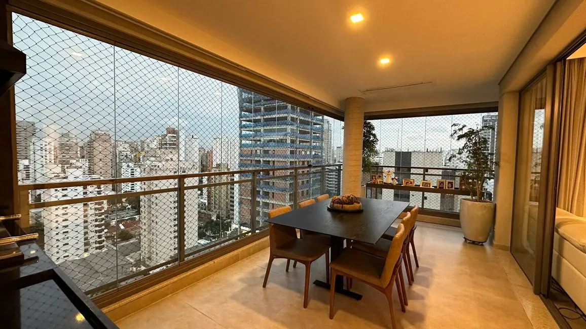 Apartamento com 3 quartos à venda, 117m2 em Moema, São Paulo - SP - imagem 2 Foto 2 de Apartamento com 3 quartos à venda, 117m2 em Moema, São Paulo - SP
