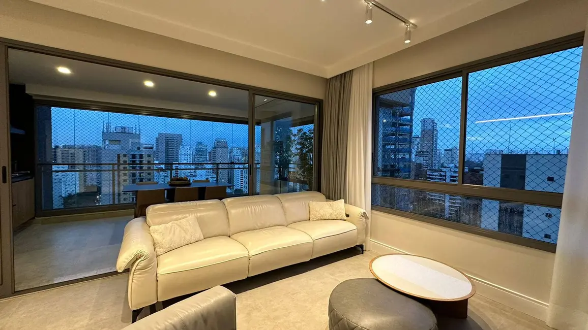 Apartamento com 3 quartos à venda, 117m2 em Moema, São Paulo - SP - imagem 3 Foto 3 de Apartamento com 3 quartos à venda, 117m2 em Moema, São Paulo - SP