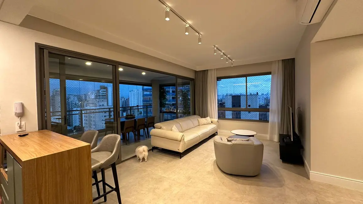 Apartamento com 3 quartos à venda, 117m2 em Moema, São Paulo - SP - imagem 4 Foto 4 de Apartamento com 3 quartos à venda, 117m2 em Moema, São Paulo - SP