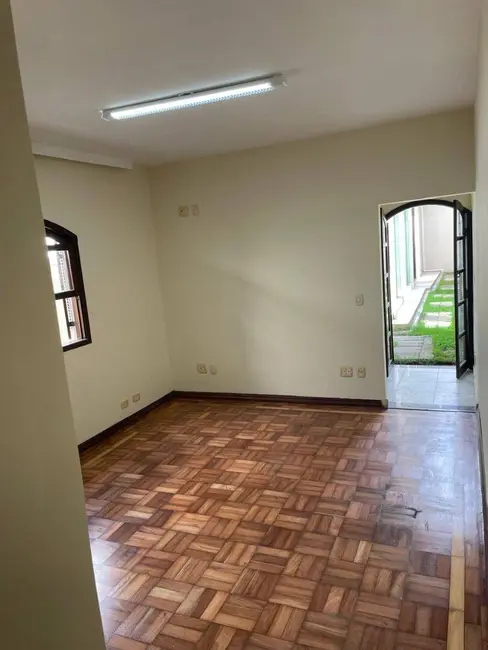 Foto 7 de Casa com 3 quartos para alugar, 214m2 em Vila Cordeiro, São Paulo - SP