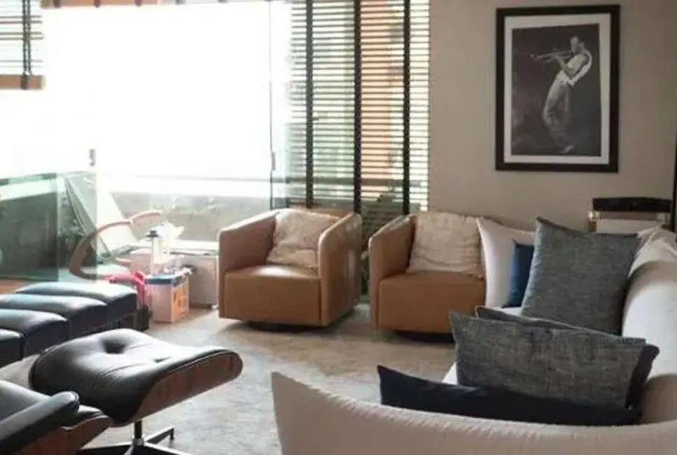 Apartamento com 3 quartos à venda, 210m2 em Pinheiros, São Paulo - SP - imagem 4 Foto 4 de Apartamento com 3 quartos à venda, 210m2 em Pinheiros, São Paulo - SP