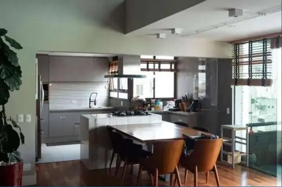 Apartamento com 3 quartos à venda, 210m2 em Pinheiros, São Paulo - SP - imagem 8 Foto 8 de Apartamento com 3 quartos à venda, 210m2 em Pinheiros, São Paulo - SP