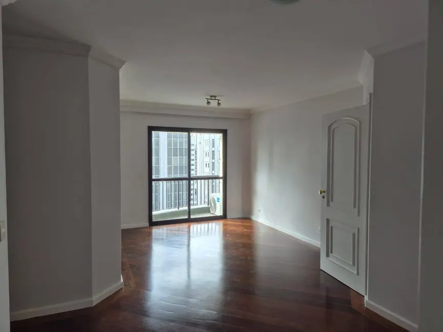 Foto 2 de Apartamento com 3 quartos para alugar, 90m2 em Itaim Bibi, São Paulo - SP