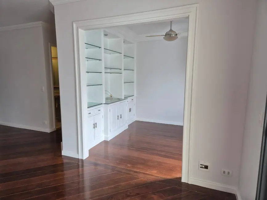 Apartamento com 3 quartos para alugar, 90m2 em Itaim Bibi, São Paulo - SP - imagem 4 Foto 4 de Apartamento com 3 quartos para alugar, 90m2 em Itaim Bibi, São Paulo - SP