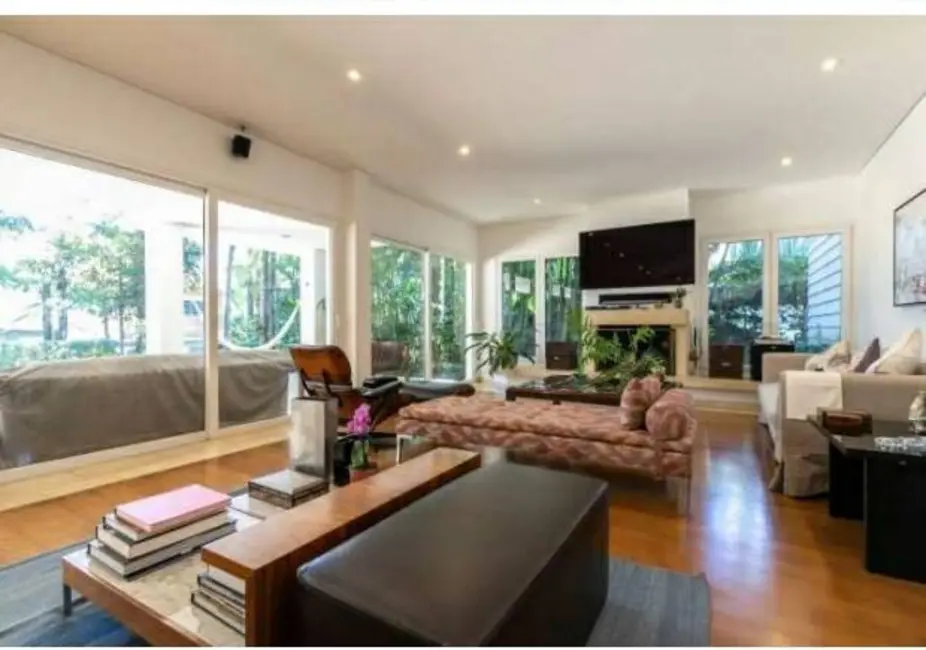 Foto 3 de Casa com 5 quartos à venda, 1100m2 em São Paulo - SP