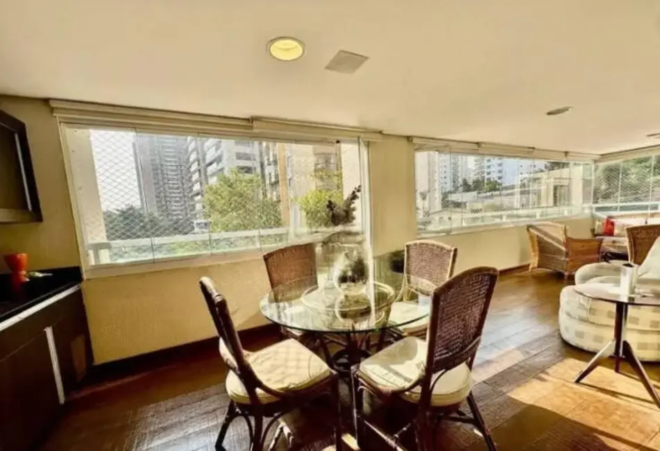 Apartamento com 4 quartos à venda, 206m2 em Campo Belo, São Paulo - SP - imagem 4 Foto 4 de Apartamento com 4 quartos à venda, 206m2 em Campo Belo, São Paulo - SP