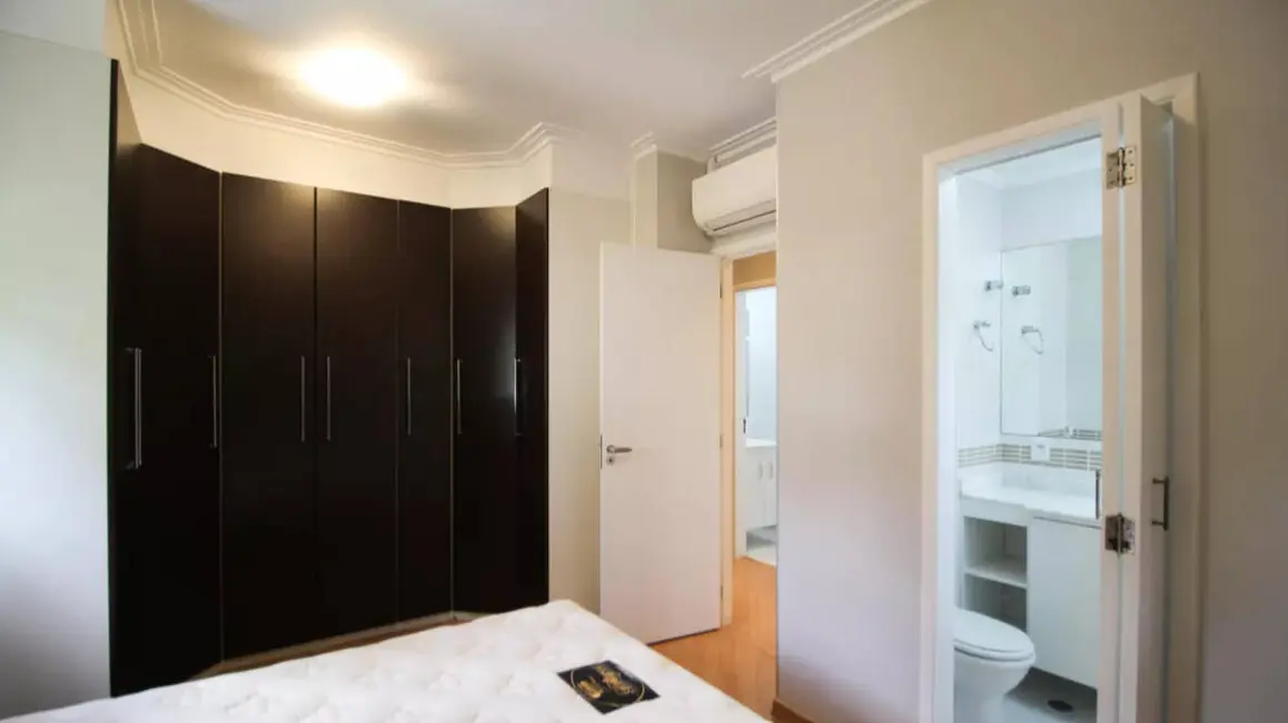 Apartamento com 3 quartos para alugar, 74m2 em Vila Nova Conceição, São Paulo - SP - imagem 9 Foto 9 de Apartamento com 3 quartos para alugar, 74m2 em Vila Nova Conceição, São Paulo - SP