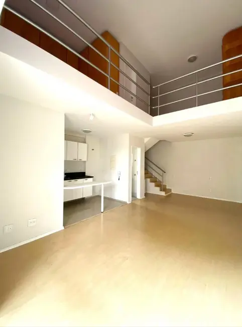 Apartamento com 1 quarto para alugar, 72m2 em Vila Madalena, São Paulo - SP - imagem 2 Foto 2 de Apartamento com 1 quarto para alugar, 72m2 em Vila Madalena, São Paulo - SP