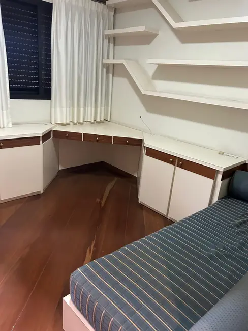 Apartamento com 4 quartos à venda e para alugar, 250m2 em Moema, São Paulo - SP - imagem 6 Foto 6 de Apartamento com 4 quartos à venda e para alugar, 250m2 em Moema, São Paulo - SP