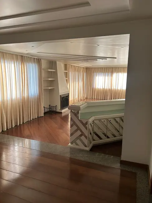 Apartamento com 4 quartos à venda e para alugar, 250m2 em Moema, São Paulo - SP - imagem 3 Foto 3 de Apartamento com 4 quartos à venda e para alugar, 250m2 em Moema, São Paulo - SP