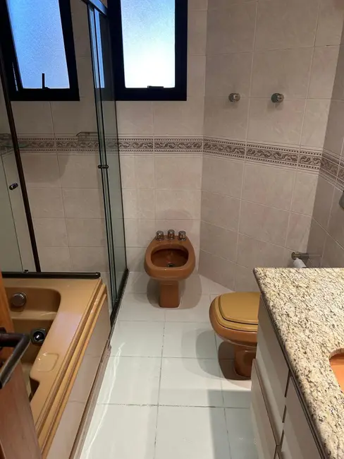 Apartamento com 4 quartos à venda e para alugar, 250m2 em Moema, São Paulo - SP - imagem 9 Foto 9 de Apartamento com 4 quartos à venda e para alugar, 250m2 em Moema, São Paulo - SP