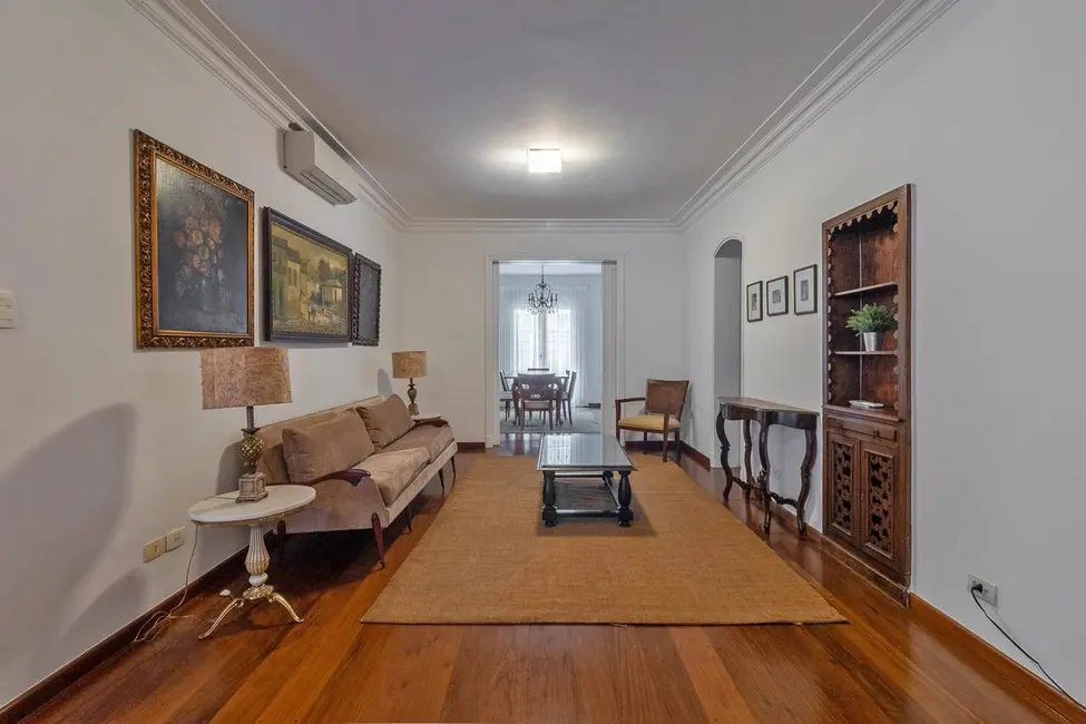 Casa com 3 quartos à venda e para alugar, 300m2 em Jardim Europa, São Paulo - SP - imagem 1 Foto 1 de Casa com 3 quartos à venda e para alugar, 300m2 em Jardim Europa, São Paulo - SP