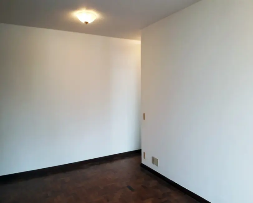 Apartamento com 3 quartos à venda, 105m2 em Moema, São Paulo - SP - imagem 3 Foto 3 de Apartamento com 3 quartos à venda, 105m2 em Moema, São Paulo - SP
