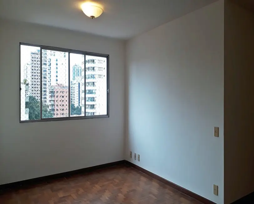 Apartamento com 3 quartos à venda, 105m2 em Moema, São Paulo - SP - imagem 2 Foto 2 de Apartamento com 3 quartos à venda, 105m2 em Moema, São Paulo - SP