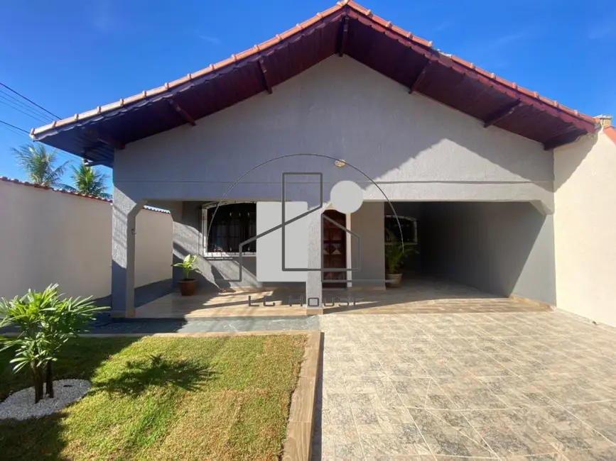 Foto 3 de Casa com 4 quartos à venda, 184m2 em Itanhaem - SP