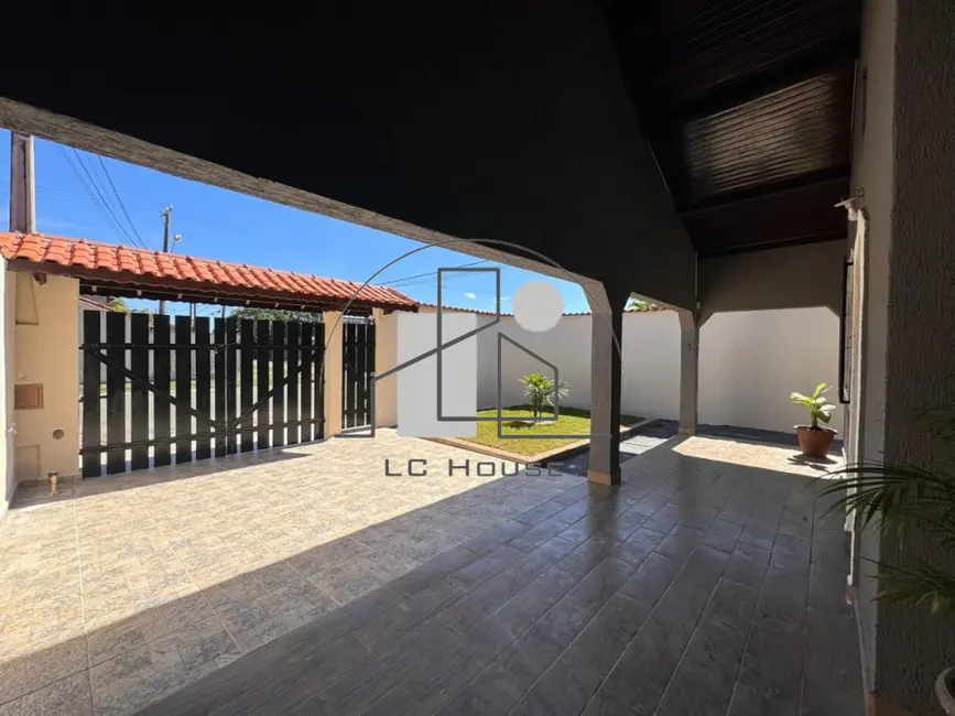 Foto 5 de Casa com 4 quartos à venda, 184m2 em Itanhaem - SP