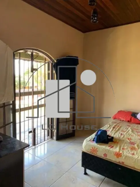 Casa com 8 quartos à venda, 290m2 em Itanhaem - SP - imagem 9 Foto 9 de Casa com 8 quartos à venda, 290m2 em Itanhaem - SP