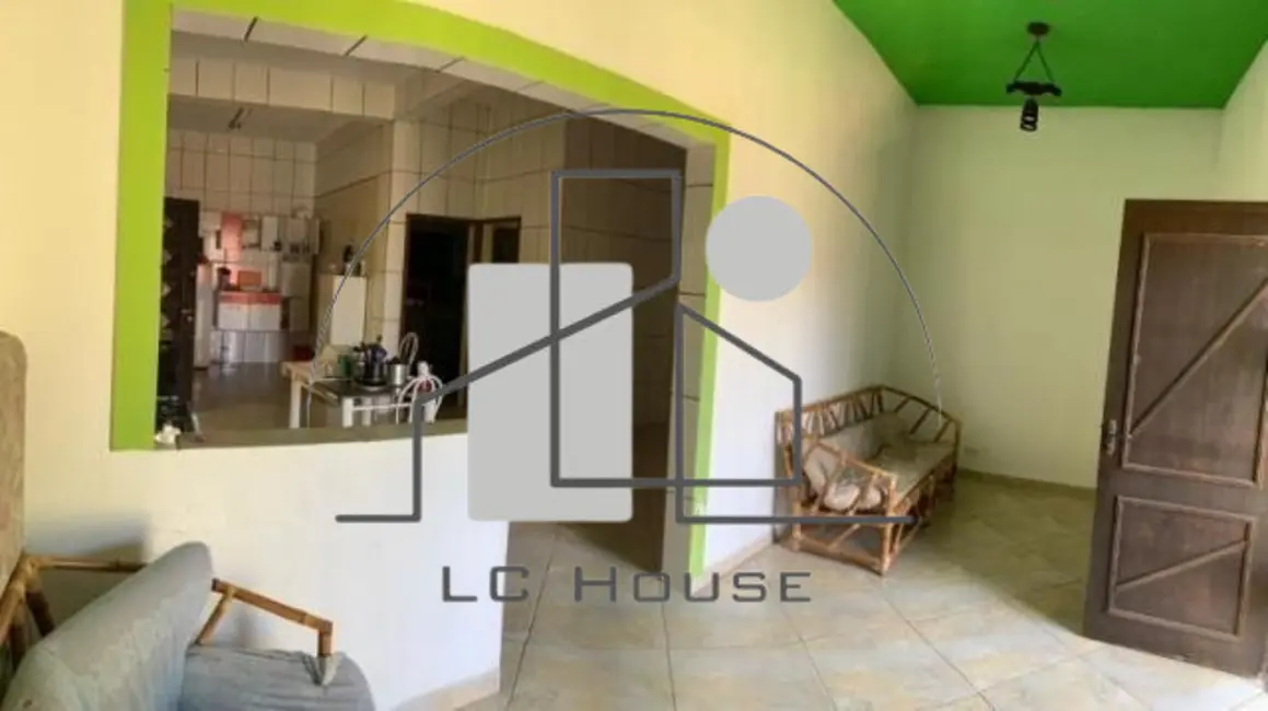 Casa com 8 quartos à venda, 290m2 em Itanhaem - SP - imagem 7 Foto 7 de Casa com 8 quartos à venda, 290m2 em Itanhaem - SP