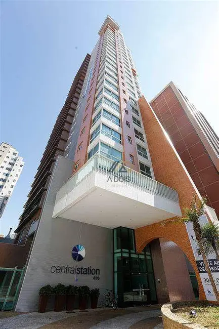 Foto 1 de Kitnet com 1 quarto à venda, 33m2 em Centro, Curitiba - PR