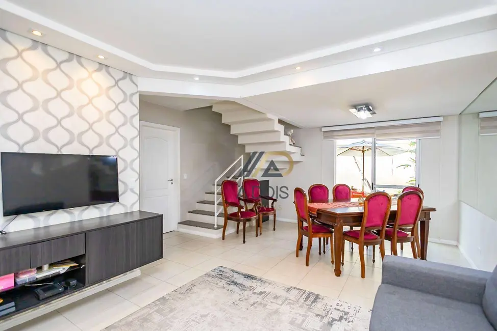 Sobrado com 4 quartos à venda, 190m2 em Santa Felicidade, Curitiba - PR - imagem 9 Foto 9 de Sobrado com 4 quartos à venda, 190m2 em Santa Felicidade, Curitiba - PR