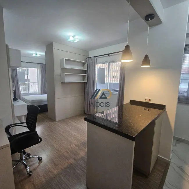 Foto 1 de Apartamento com 1 quarto para alugar, 32m2 em Centro, Curitiba - PR