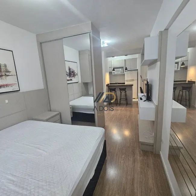 Foto 8 de Apartamento com 1 quarto para alugar, 32m2 em Centro, Curitiba - PR