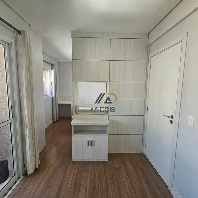 Apartamento com 1 quarto para alugar, 44m2 em Centro, Curitiba - PR - imagem 4 Foto 4 de Apartamento com 1 quarto para alugar, 44m2 em Centro, Curitiba - PR